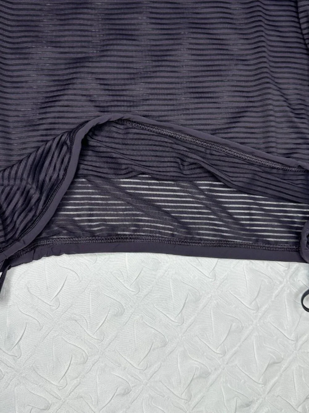 Lululemon Lean In Burnout Stripe Purple Top Large* Gym Workout Athleisure Casual - Picture 4 of 5
